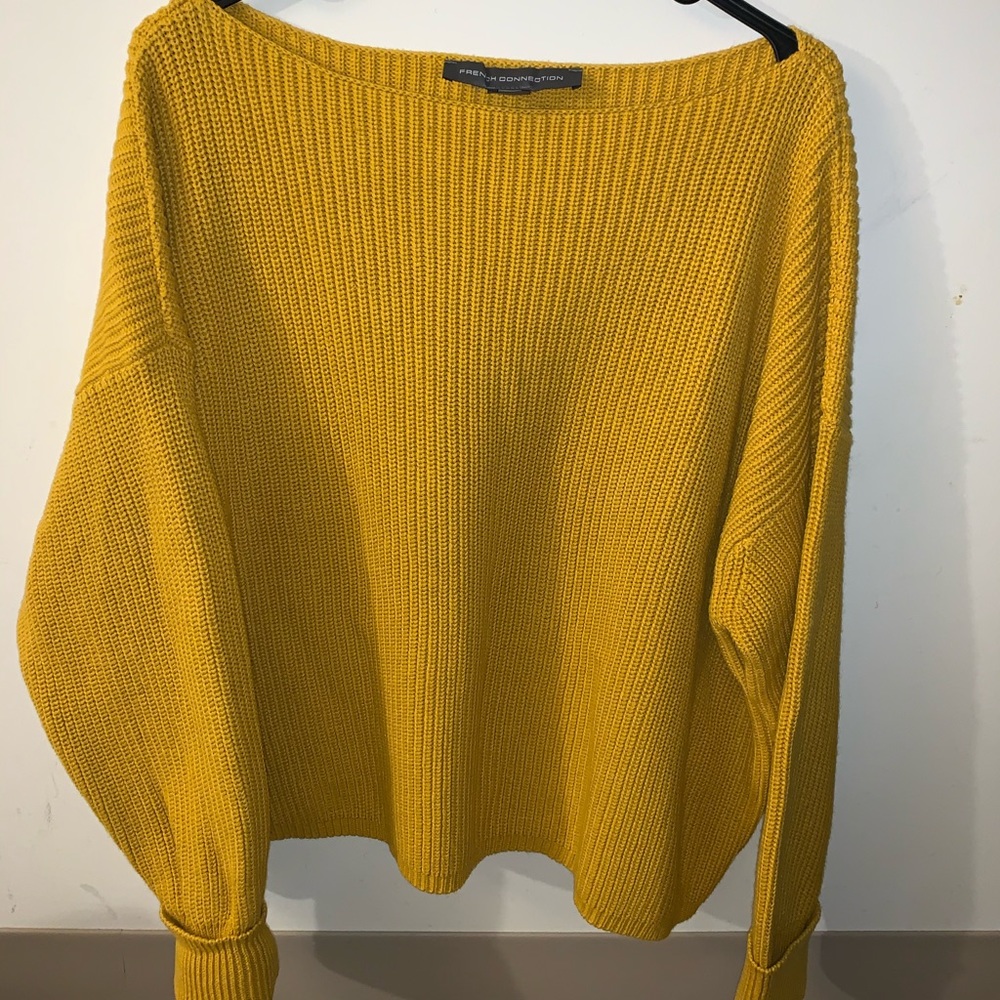 FRENCH CONNECTION Yellow Knitted Sweater. Size S